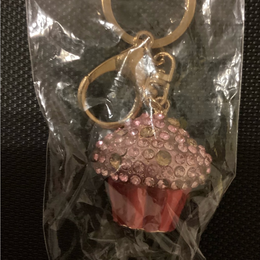Cupcake Rhinestoned Sprinkles Purse/Keychain Tag NEW - Picture 4 of 4